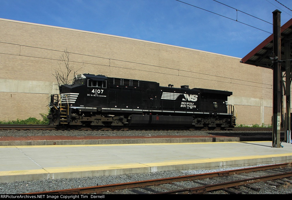 NS 4107 heads east lite at 4:07pm